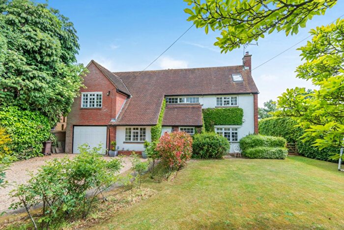5 Bedroom Detached House For Sale In Chamberlaines, Harpenden, Hertfordshire, AL5