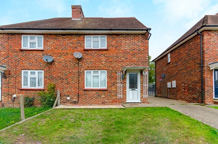 3 Bedroom Semi-Detached House To Rent In Fentum Road, Guildford, GU2