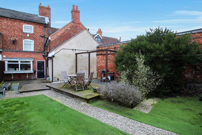 3 Bedroom Terraced House For Sale In High Street, Measham, Swadlincote, DE12