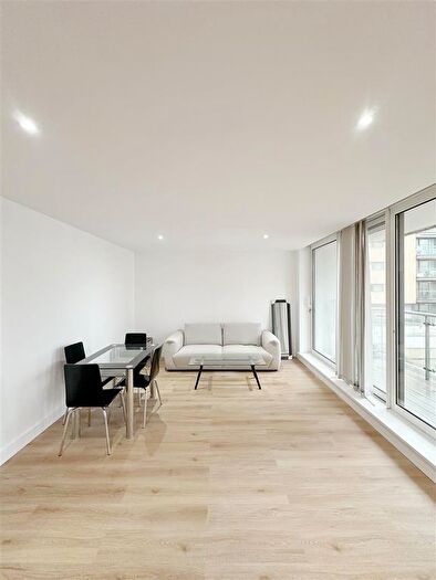 2 Bedroom Flat To Rent In Ebb Court, Royal Quay, E16