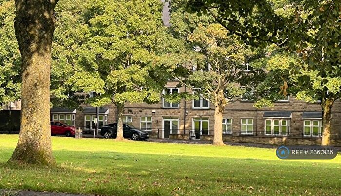 2 Bedroom Flat To Rent In Savile Grange Apartments, Halifax, HX1