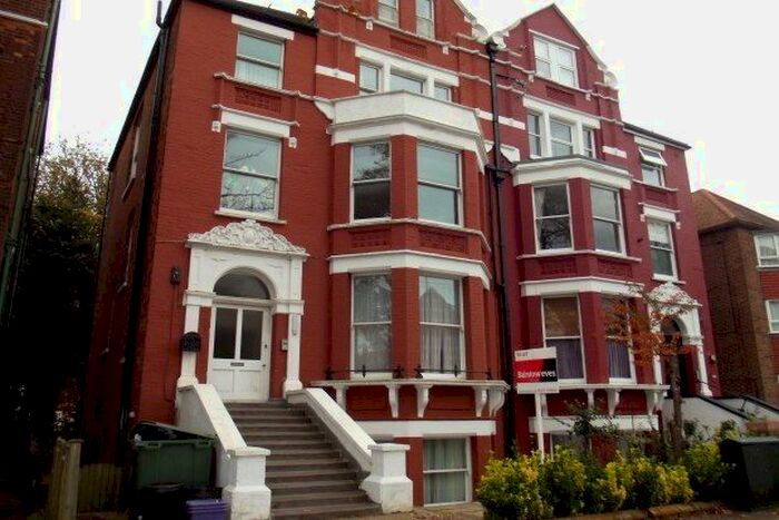 2 Bedroom Flat To Rent In Earls Avenue, Folkestone, CT20