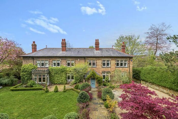 5 Bedroom Detached House To Rent In Kent Road, Harrogate, HG1