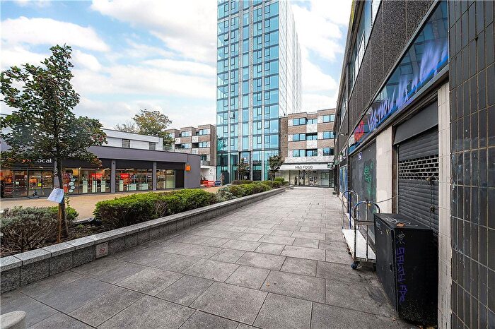 1 Bedroom Flat For Sale In Hill House, Highgate Hill, London, N19
