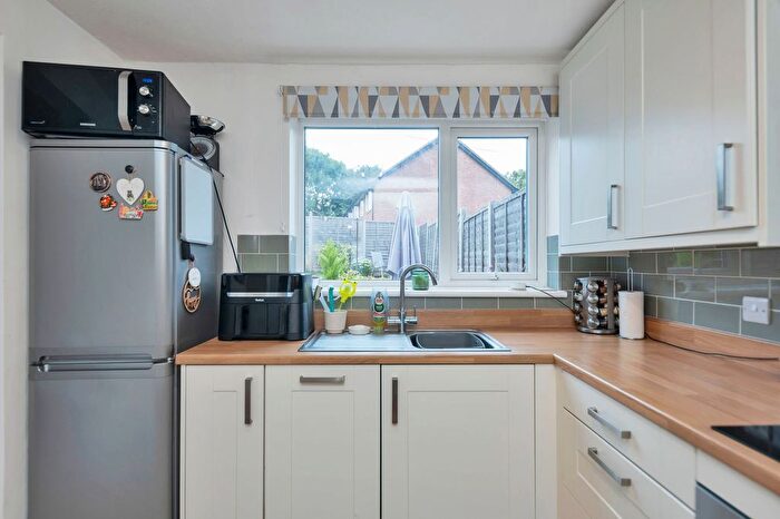 3 Bedroom End Of Terrace House For Sale In Burns Road, Royston, SG8