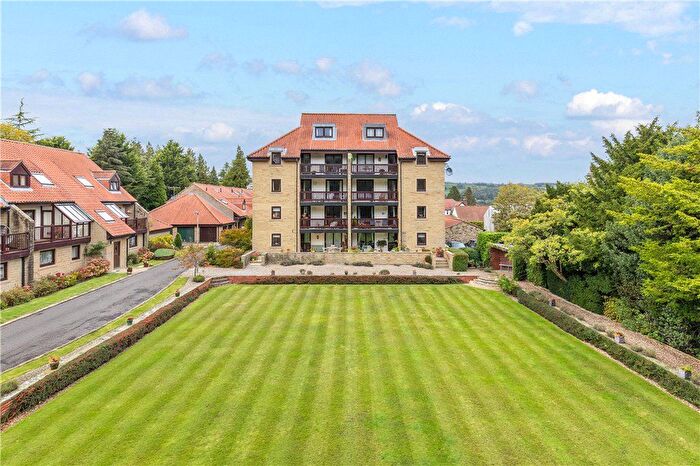 3 Bedroom Flat For Sale In Warlbeck, Ilkley, West Yorkshire, LS29