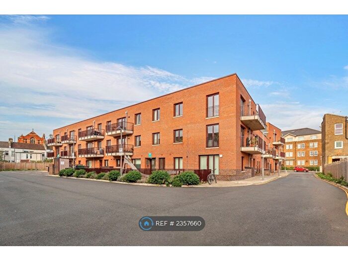 1 Bedroom Flat To Rent In Melody Court, London, SE26