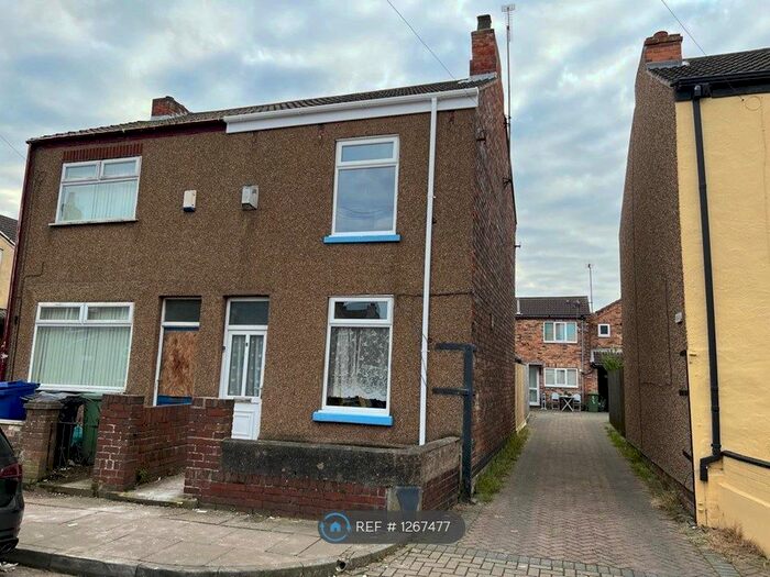 3 Bedroom Semi-Detached House To Rent In Tennyson Street, Grimsby DN31