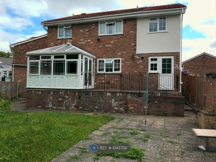 6 Bedroom Detached House To Rent In Kite Hay Close, Bristol, BS16