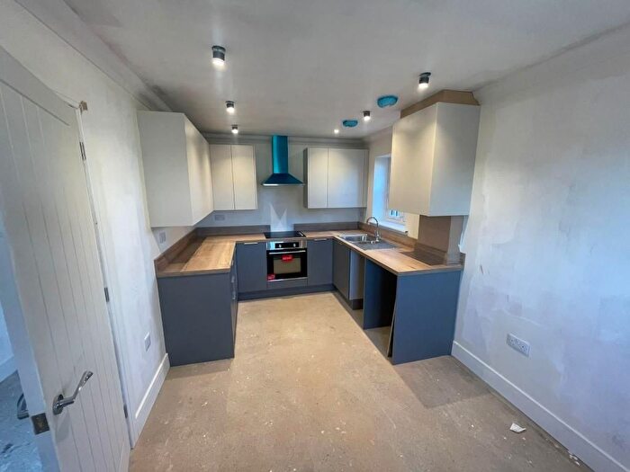 2 Bedroom End Of Terrace House To Rent In Coopers Close, Norwich, NR15