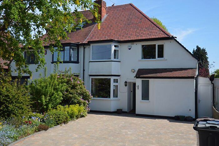 3 Bedroom Semi-Detached House To Rent In Haunch Lane, Kings Heath, B13