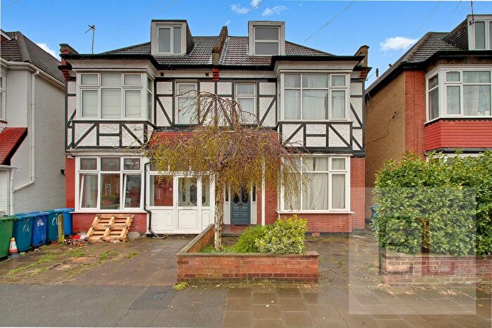 1 Bedroom Flat To Rent In Welldon Crescent, Harrow, Greater London, HA1