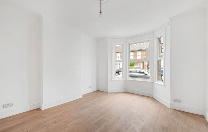 3 Bedroom House To Rent In Clarendon Road, Croydon, CR0