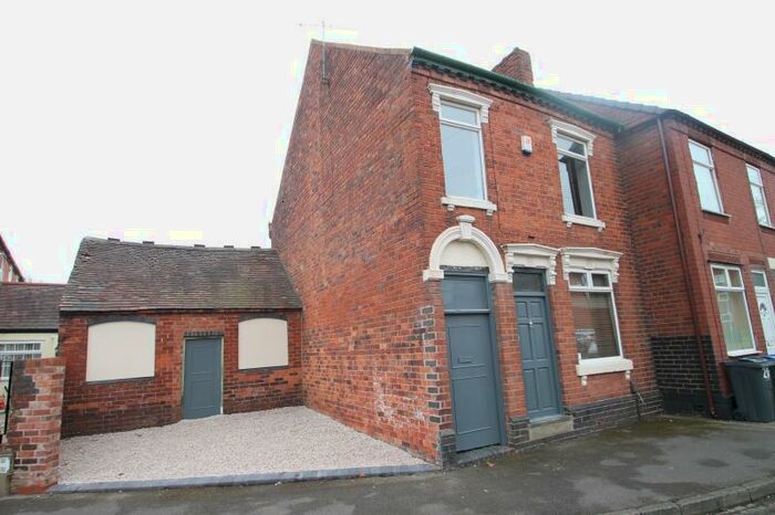 3 Bedroom Terraced House To Rent In Church Street, Cradley Heath, B64