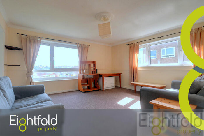 3 Bedroom Flat To Rent In Fitch Drive, Brighton, BN2