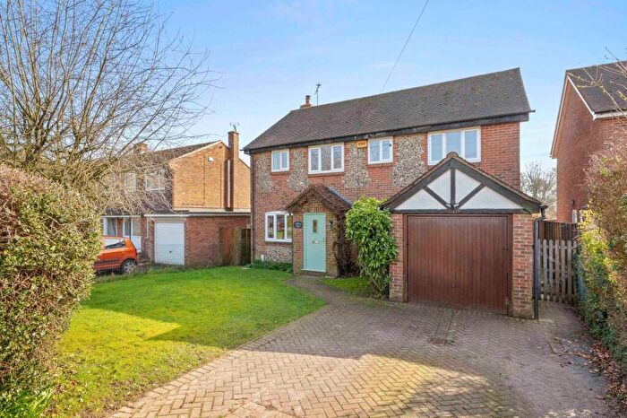 4 Bedroom Detached House To Rent In Kiln Lane, Lacey Green, HP27