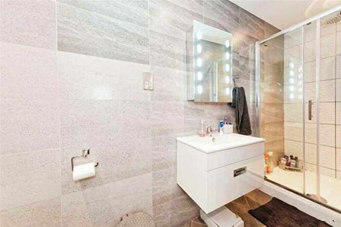 1 Bedroom Flat For Sale In Beach Road, Westgate-On-Sea, CT8
