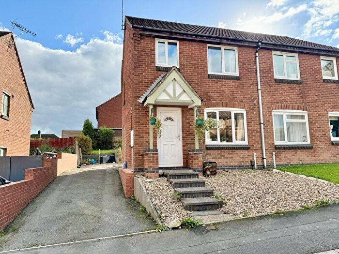 3 Bedroom Semi-Detached House For Sale In Quelch Close, Hugglescote, LE67