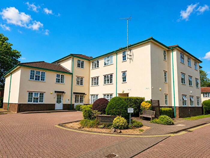 2 Bedroom Apartment To Rent In Guessens Court, Welwyn Garden City, AL8