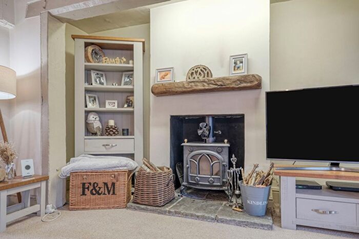 4 Bedroom Detached House For Sale In Tythe Barn Lane, Shirley, Solihull, B90