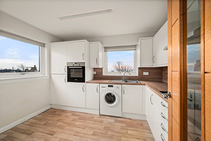 2 Bedroom Flat For Sale In Union Street, Monifieth, Dundee, DD5