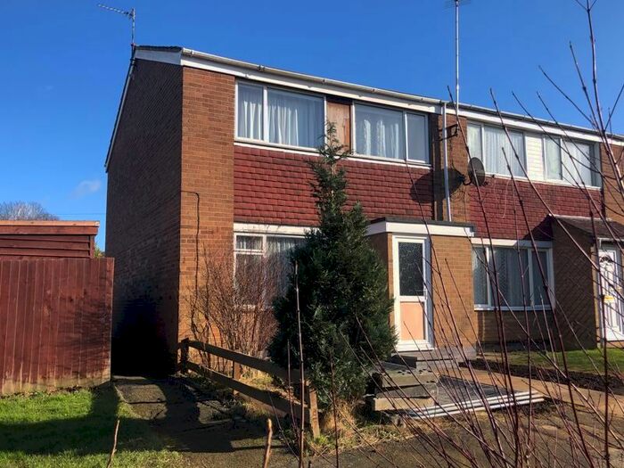 3 Bedroom Terraced House To Rent In Hawkins Close, Daventry, NN11