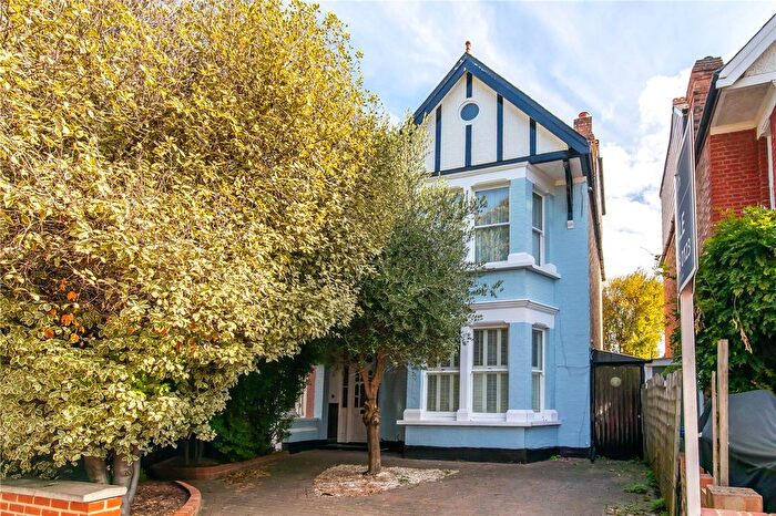 6 Bedroom Semi-detached House For Sale In Chatsworth Gardens, London, W3