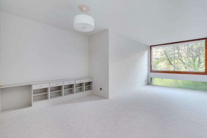 1 Bedroom Flat To Rent In Barbican, EC2Y