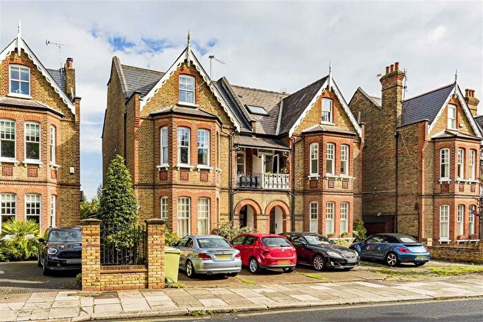 Studio To Rent In Park Road, Teddington, TW11