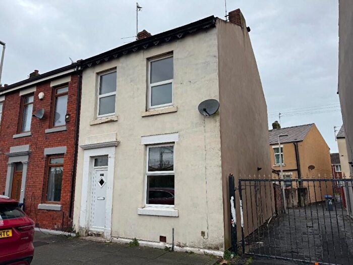 3 Bedroom End Terrace House To Rent In Enfield Road, Blackpool, FY1