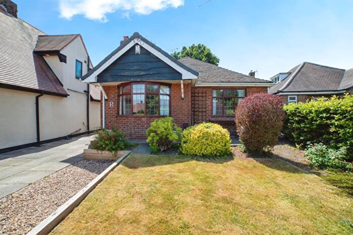 2 Bedroom Detached Bungalow For Sale In Ford Avenue, Loscoe, Heanor, DE75