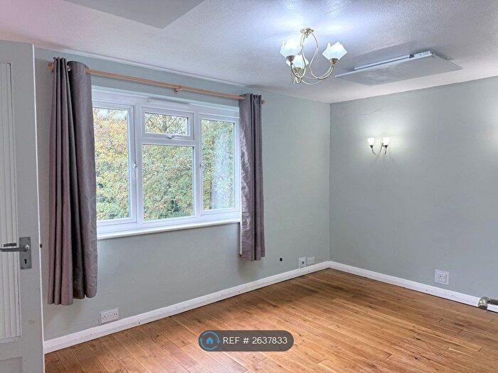 2 Bedroom Flat To Rent In Downs Court Road, Purley, CR8