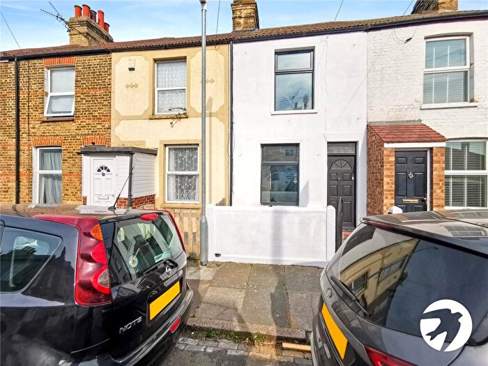 2 Bedroom Terraced House To Rent In Bayly Road, Dartford, Kent, DA1