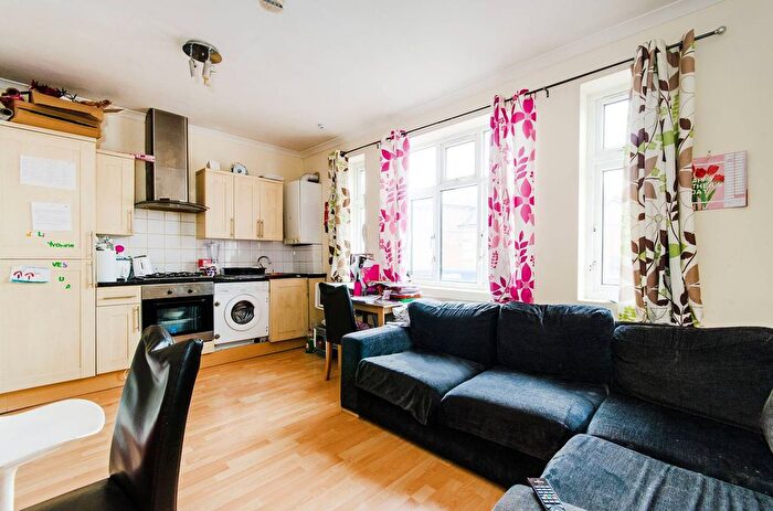 1 Bedroom Flat For Sale In Greenford Road, Sudbury, Harrow, HA1