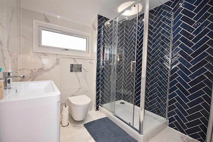 3 Bedroom Semi-Detached House For Sale In Warwick Close, Neston, CH64