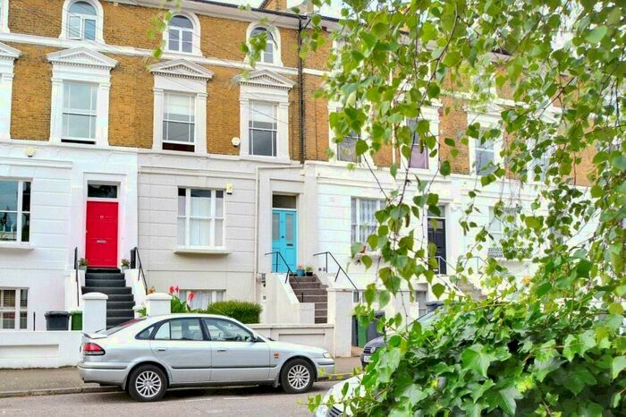 3 Bedroom Maisonette To Rent In Glenton Road, Lewisham, London, SE13