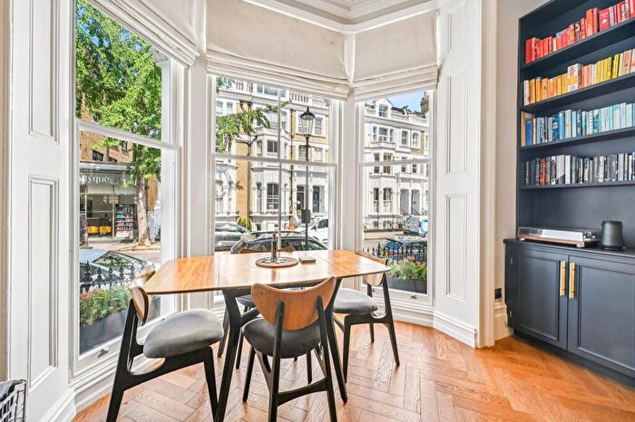2 Bedroom Flat For Sale In Coleherne Road, Chelsea, London, SW10