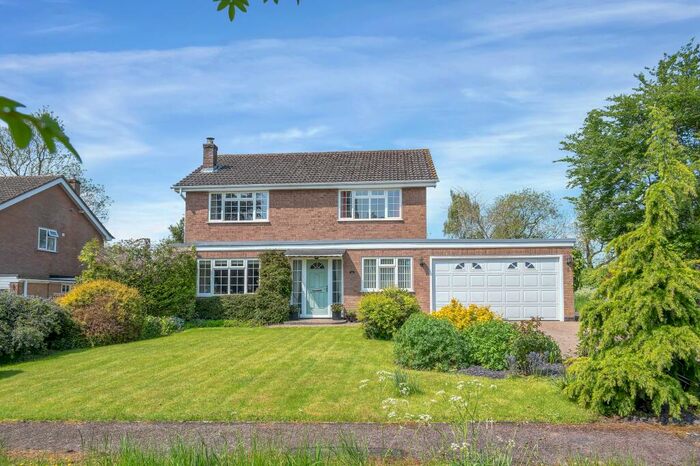 4 Bedroom Detached House For Sale In Church Lane, Greetham, LE15