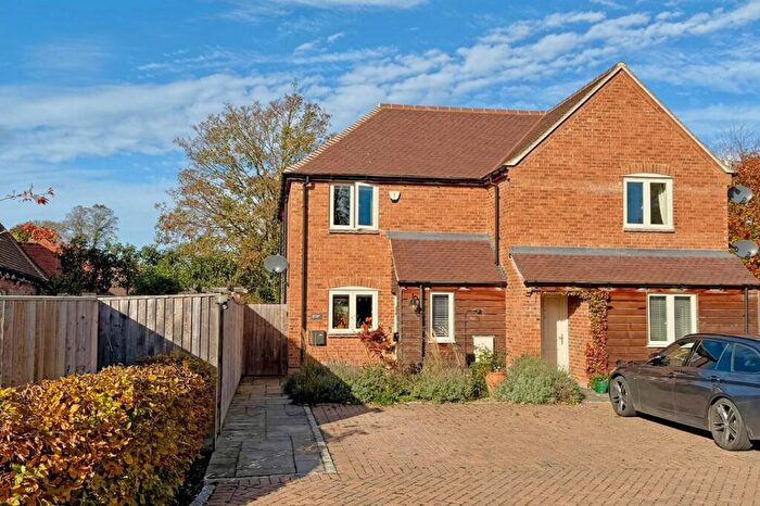 2 Bedroom Semi Detached House For Sale In Wiggins Walk, Watlington, OX49