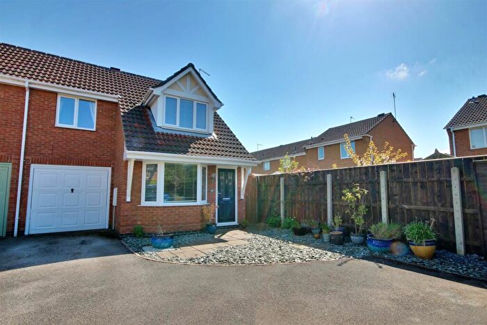 3 Bedroom End Of Terrace House For Sale In Smithall Road, Beverley, HU17