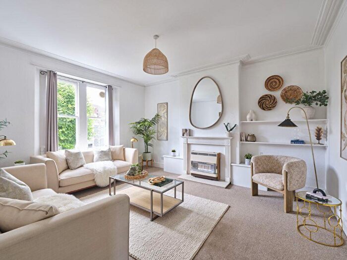3 Bedroom Apartment For Sale In Henleaze Gardens | Henleaze, BS9