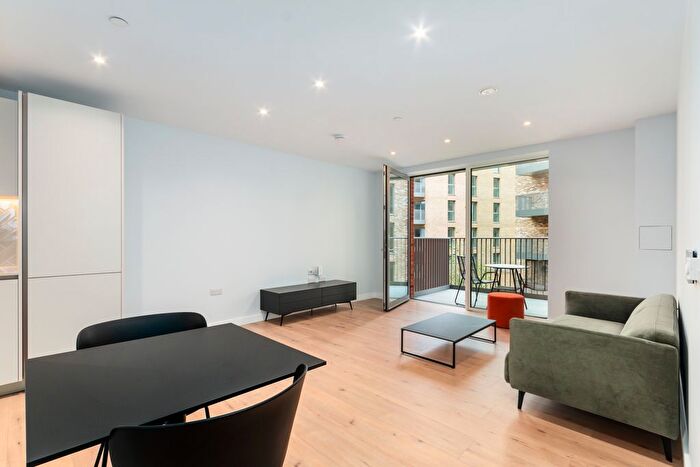 1 Bedroom Flat To Rent In Evelyn Street, London, SE8
