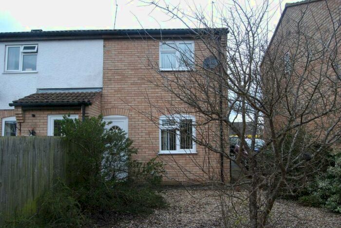 2 Bedroom End Of Terrace House To Rent In Lincoln Way, Stefen Hill, Daventry, NN11