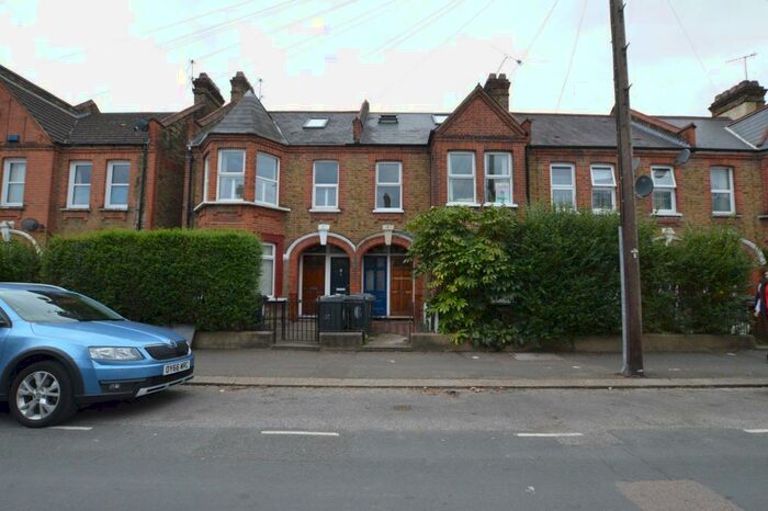 2 Bedroom Flat To Rent In Hitcham Road, Walthamstow, E17