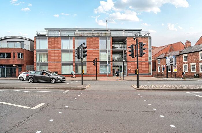 2 Bedroom Flat For Sale In Alexander Court, Dee Lane, Chester, CH3