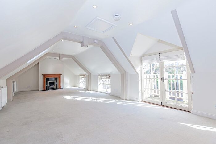 1 Bedroom Flat To Rent In Southfields, Blakesley, NN12