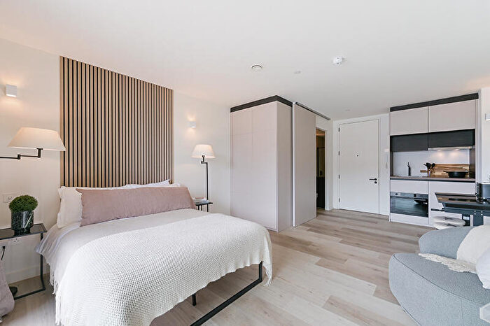 Studio To Rent In Ferme House, Greenhill Way, Harrow, HA1
