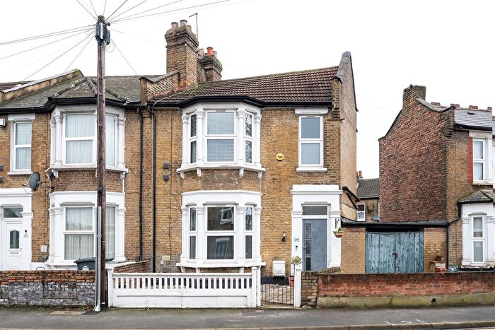 2 Bedroom Property For Sale In Grove Green Road, Leytonstone, E11