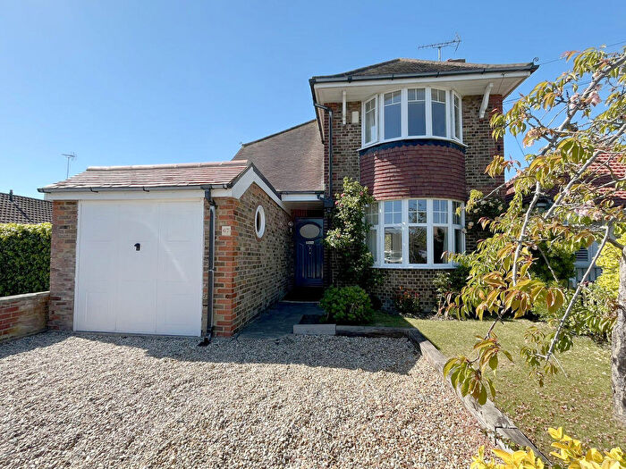 3 Bedroom Detached House For Sale In Walmer, CT14
