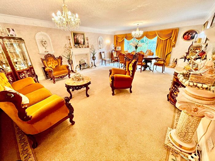 5 Bedroom Detached House For Sale In Cannock Road, Westcroft, Wolverhampton, WV10
